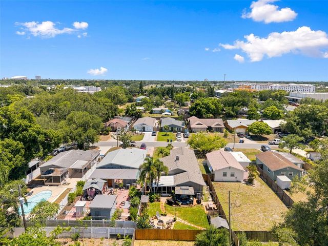 2947 25TH AVENUE N, St Petersburg, FL 33713
