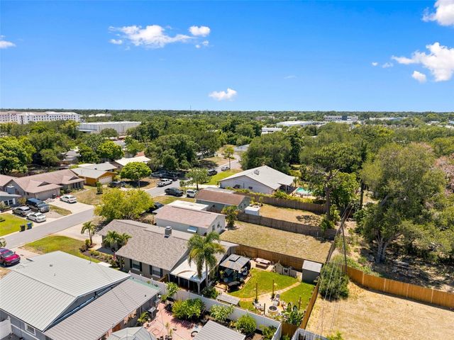 2947 25TH AVENUE N, St Petersburg, FL 33713