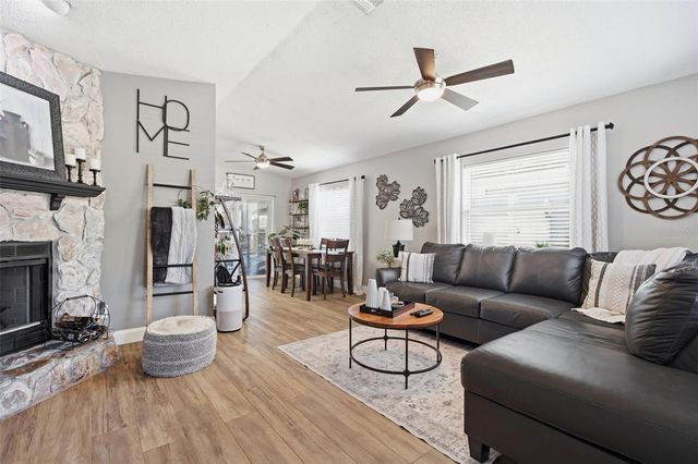 2947 25TH AVENUE N, St Petersburg, FL 33713