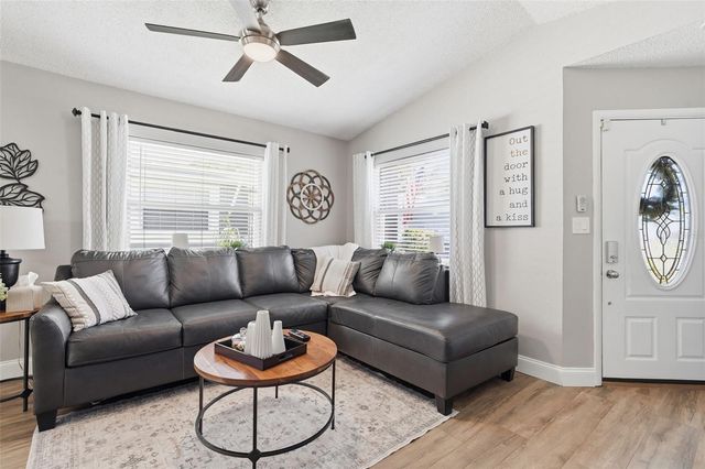 2947 25TH AVENUE N, St Petersburg, FL 33713