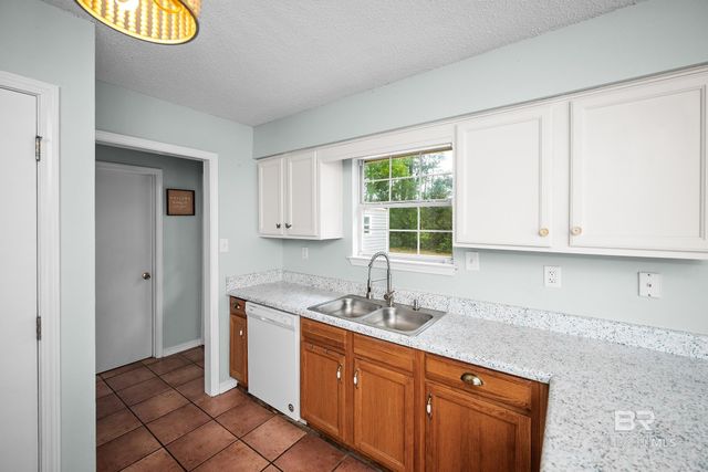 16204 W Pointer Drive, Foley, AL 36535