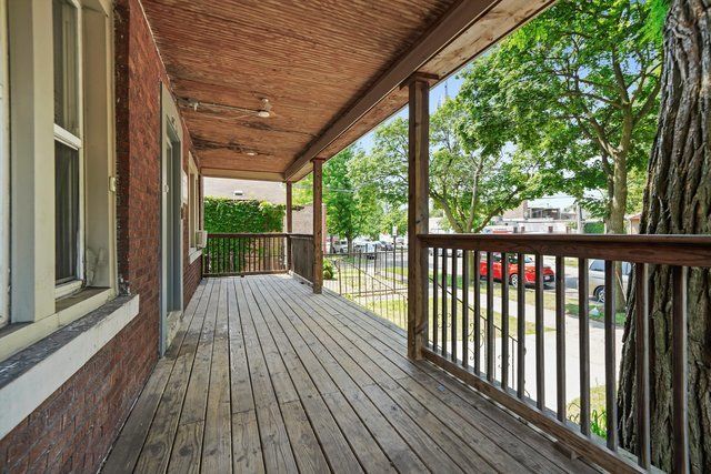 8239 S Colfax Avenue, Chicago, IL 60617