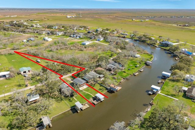 1331 Private Road 652, Sargent, TX 77414