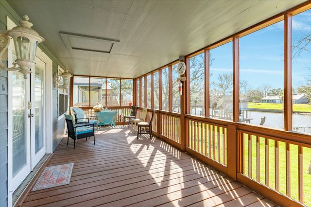 1331 Private Road 652, Sargent, TX 77414