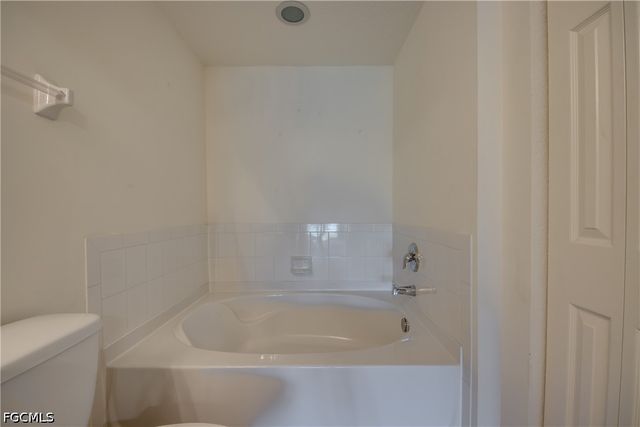 1763 Concordia Lake CIR 3303, Cape Coral, FL 33909