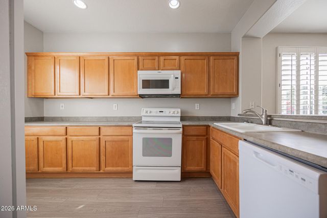 2414 W LEWIS AND CLARK Trail, Phoenix, AZ 85086