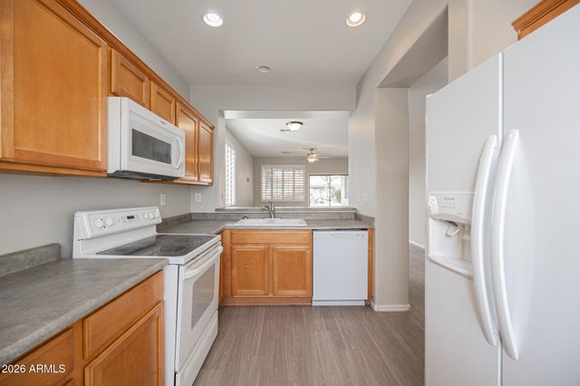 2414 W LEWIS AND CLARK Trail, Phoenix, AZ 85086