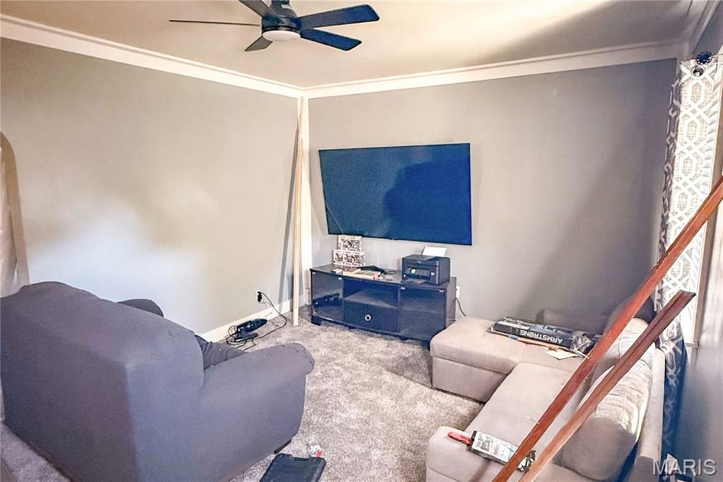 Image 3 of property listing at 321 E Beecher Avenue, Jacksonville, IL 62650