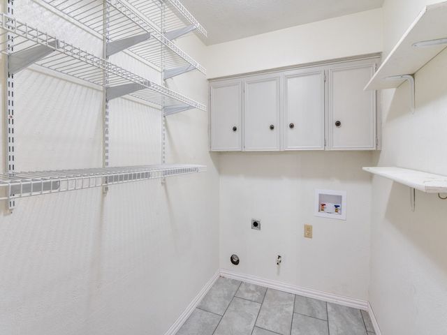 2714 Carriage Lane, Carrollton, TX 75006