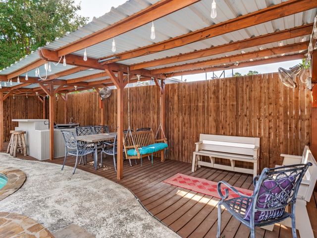 2714 Carriage Lane, Carrollton, TX 75006