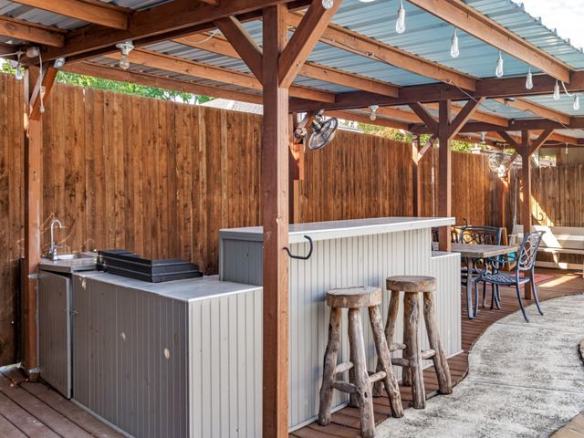 2714 Carriage Lane, Carrollton, TX 75006