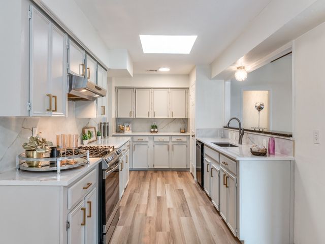 2714 Carriage Lane, Carrollton, TX 75006