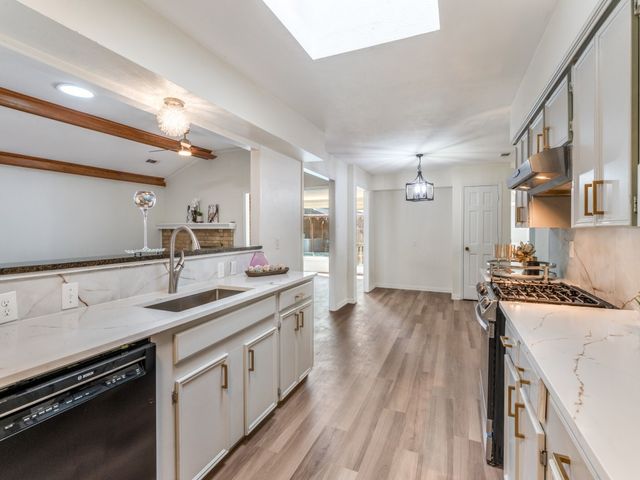 2714 Carriage Lane, Carrollton, TX 75006