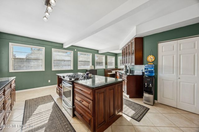 5714 ADAIR Circle, Jacksonville, FL 32210