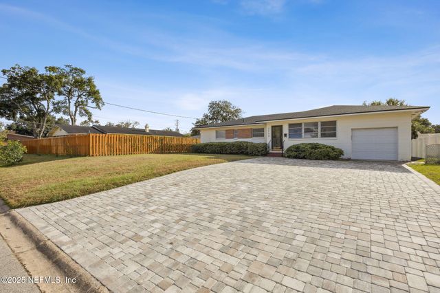 5714 ADAIR Circle, Jacksonville, FL 32210