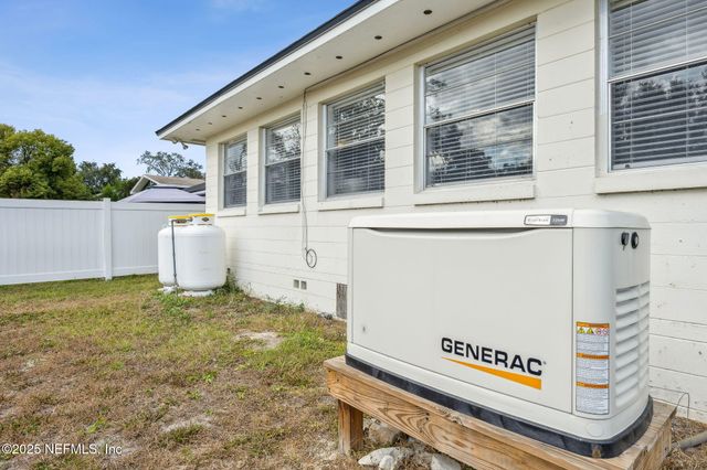 5714 ADAIR Circle, Jacksonville, FL 32210