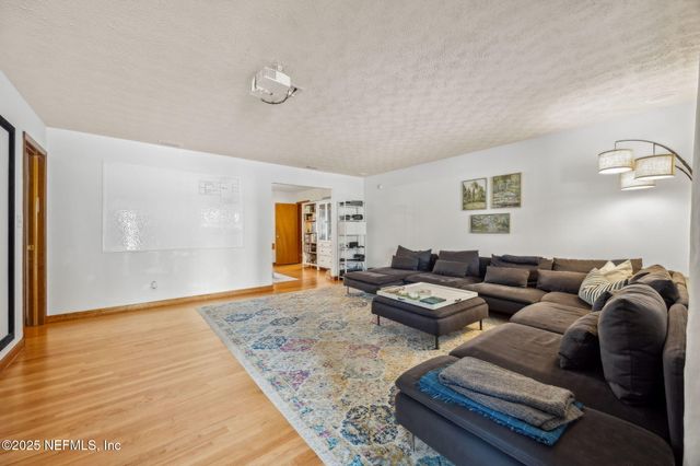 5714 ADAIR Circle, Jacksonville, FL 32210