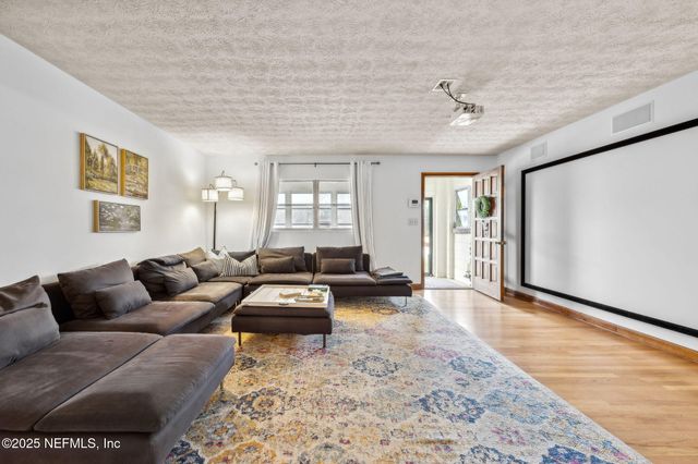 5714 ADAIR Circle, Jacksonville, FL 32210