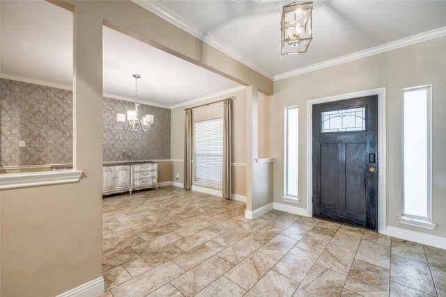 2404 Summer Court, Arlington, TX 76001