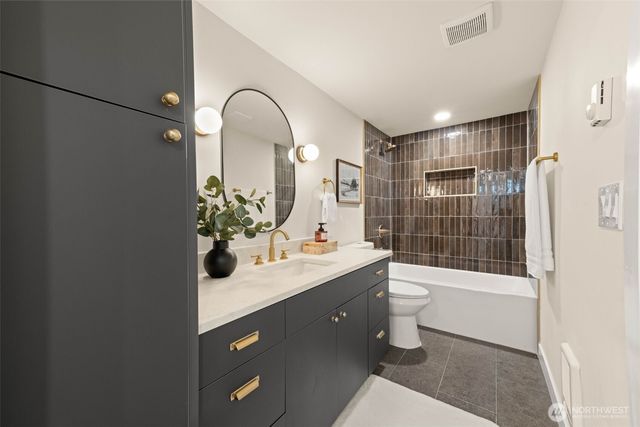 1621 N 103rd Street, Seattle, WA 98133