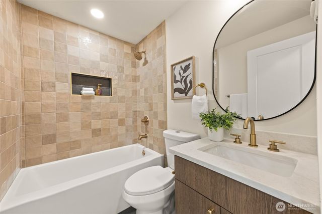 1621 N 103rd Street, Seattle, WA 98133