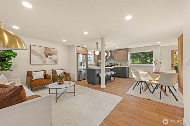 1621 N 103rd Street, Seattle, WA 98133