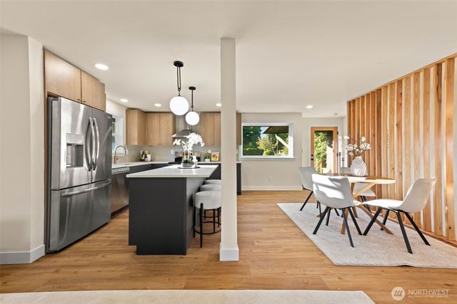 1621 N 103rd Street, Seattle, WA 98133