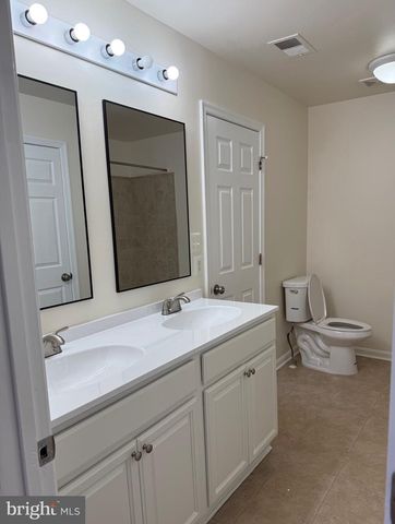 1512 TANNER CT SE, Washington, DC 20020