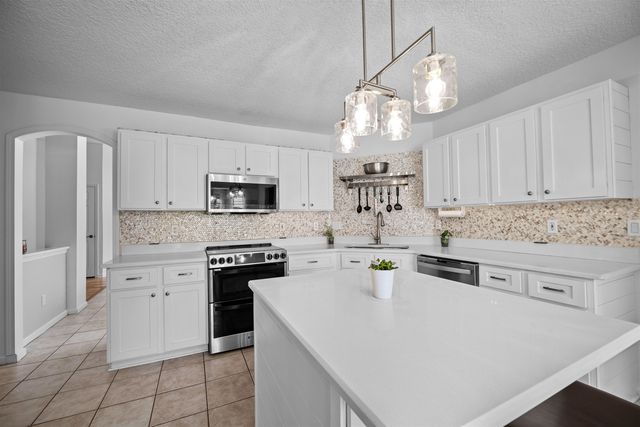 1940 Bluebonnet Way, Fleming Island, FL 32003