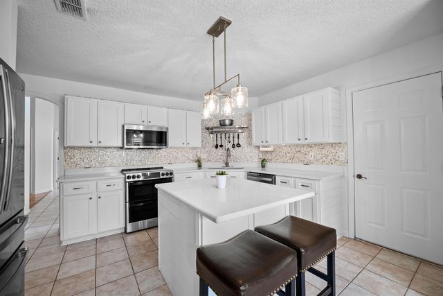 1940 Bluebonnet Way, Fleming Island, FL 32003