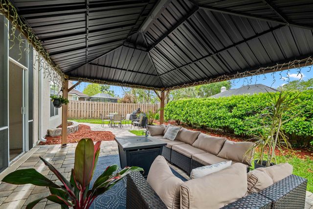 1940 Bluebonnet Way, Fleming Island, FL 32003