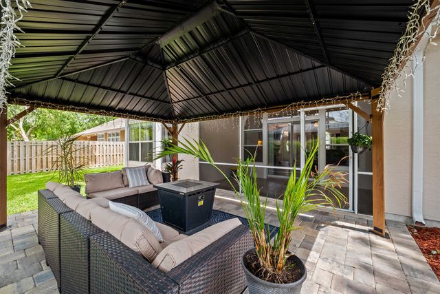 1940 Bluebonnet Way, Fleming Island, FL 32003