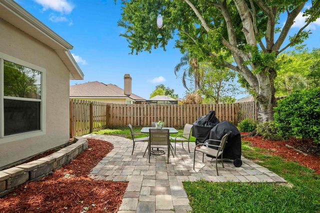 1940 Bluebonnet Way, Fleming Island, FL 32003