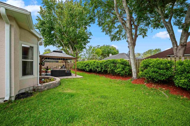 1940 Bluebonnet Way, Fleming Island, FL 32003