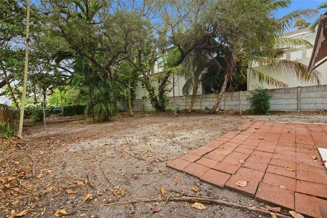 3265 Franklin Ave Downstairs, Miami, FL 33133