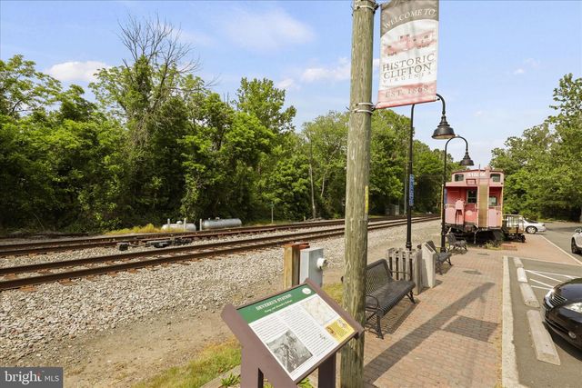 7501 CLIFTON RD, Clifton, VA 20124