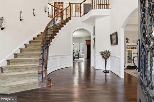 7501 CLIFTON RD, Clifton, VA 20124