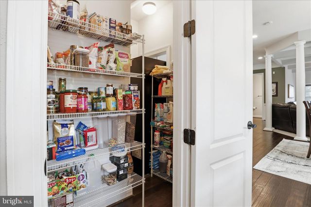 7501 CLIFTON RD, Clifton, VA 20124