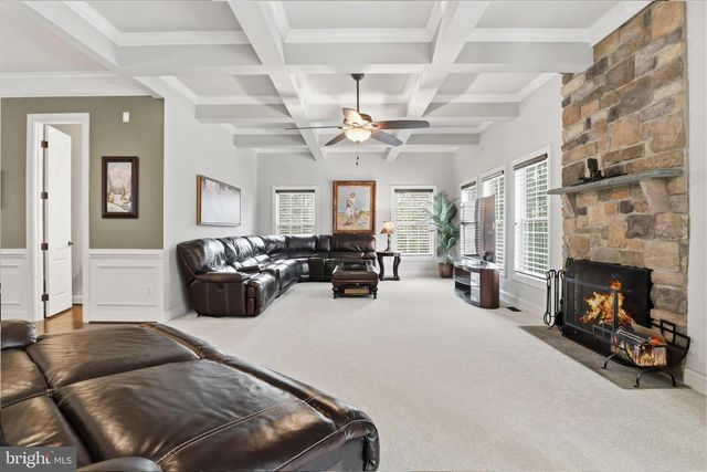 7501 CLIFTON RD, Clifton, VA 20124