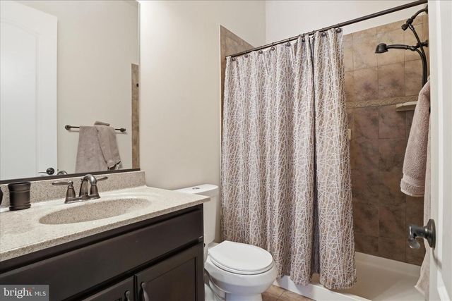 7501 CLIFTON RD, Clifton, VA 20124