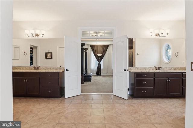 7501 CLIFTON RD, Clifton, VA 20124