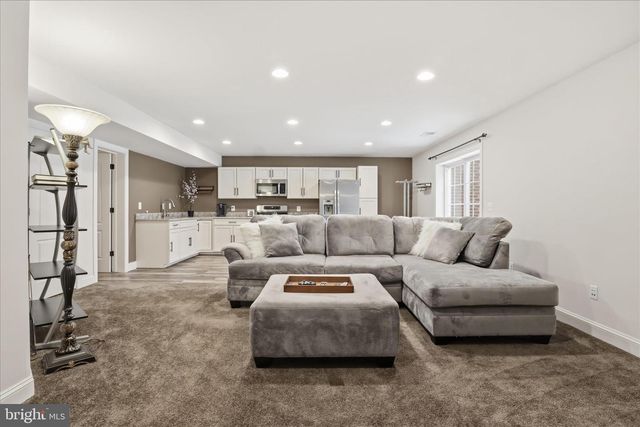 7501 CLIFTON RD, Clifton, VA 20124