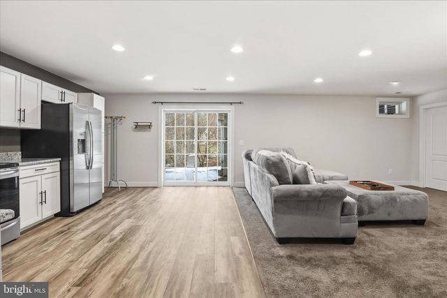 7501 CLIFTON RD, Clifton, VA 20124