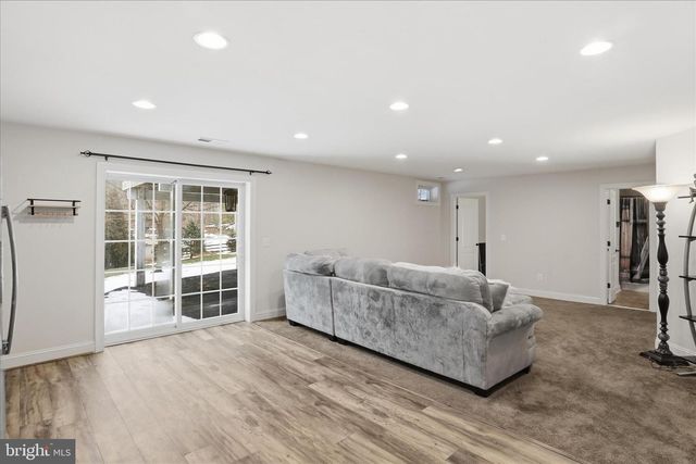 7501 CLIFTON RD, Clifton, VA 20124