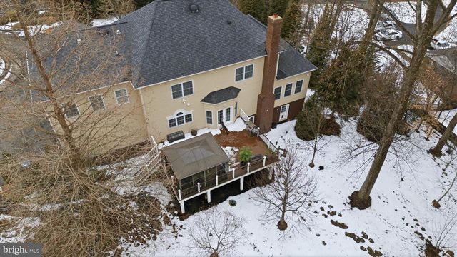 7501 CLIFTON RD, Clifton, VA 20124