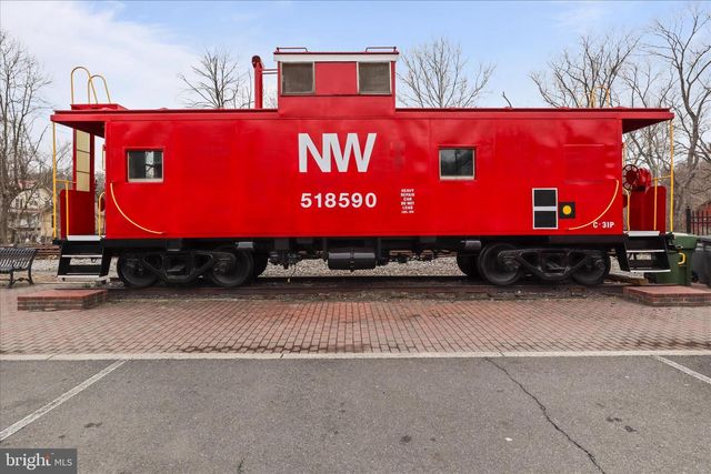 7501 CLIFTON RD, Clifton, VA 20124