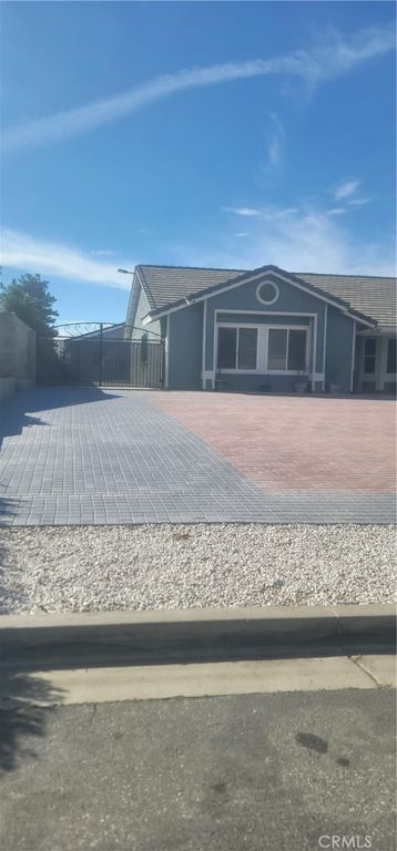 8554 Wild Pony, Jurupa Valley, CA 92509