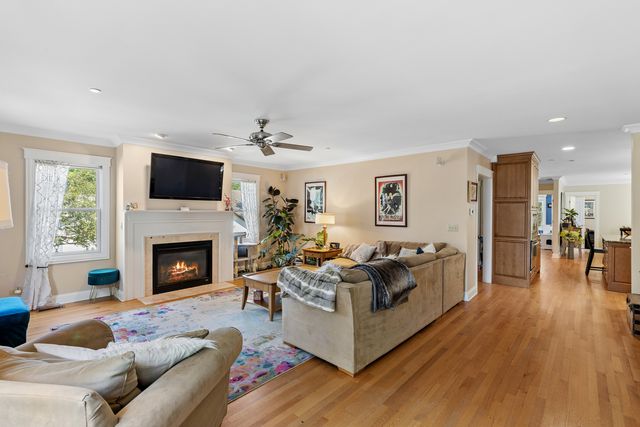 118 Waverly Road, Barrington, IL 60010