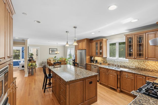 118 Waverly Road, Barrington, IL 60010
