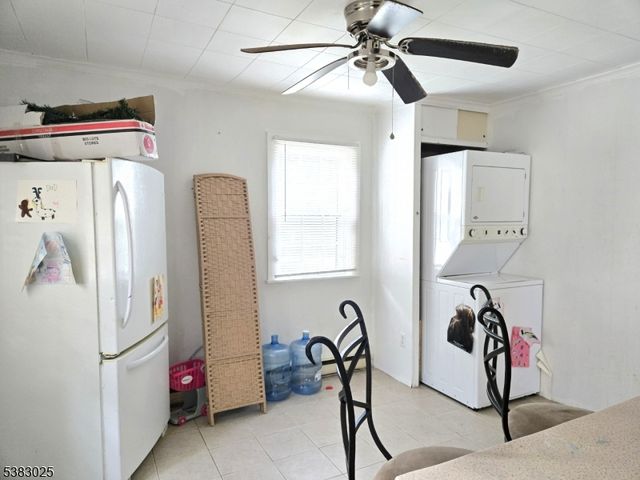 4 Northwestern Trl, Hopatcong Boro, NJ 07843